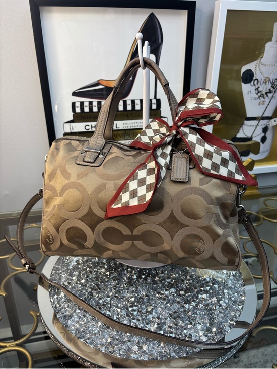 Coach Handbags - Coach 2013 Taylor Op Art Satchel EUC